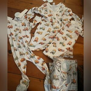 Pink elephant organic pumpkin set 
Large women set
Medium pant 
Two large pant